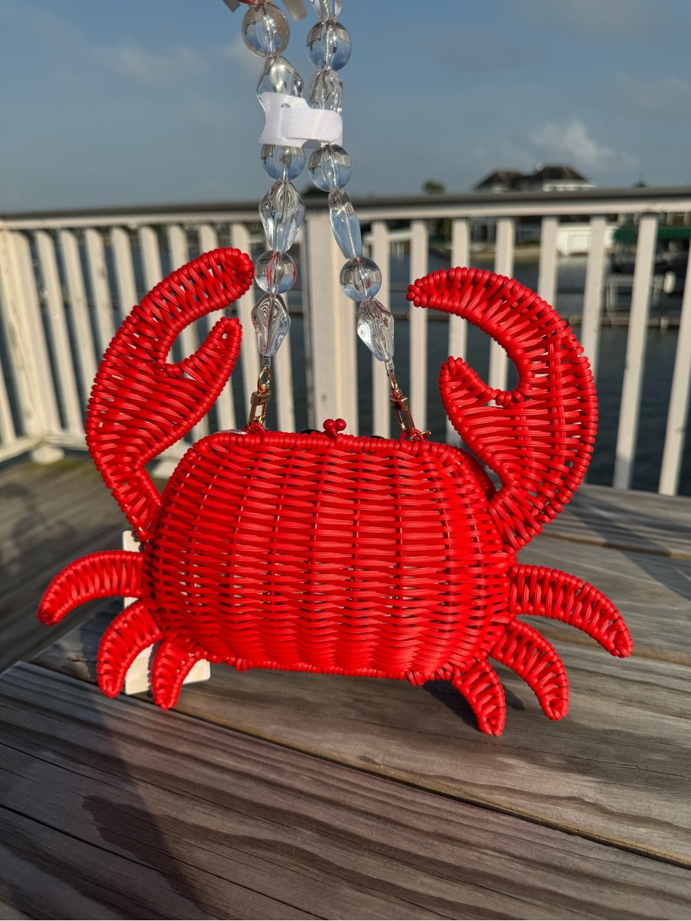 Tommy Bahama Red Woven Crab Crossbody Bag with Gold Chain - Picture 2 of 3